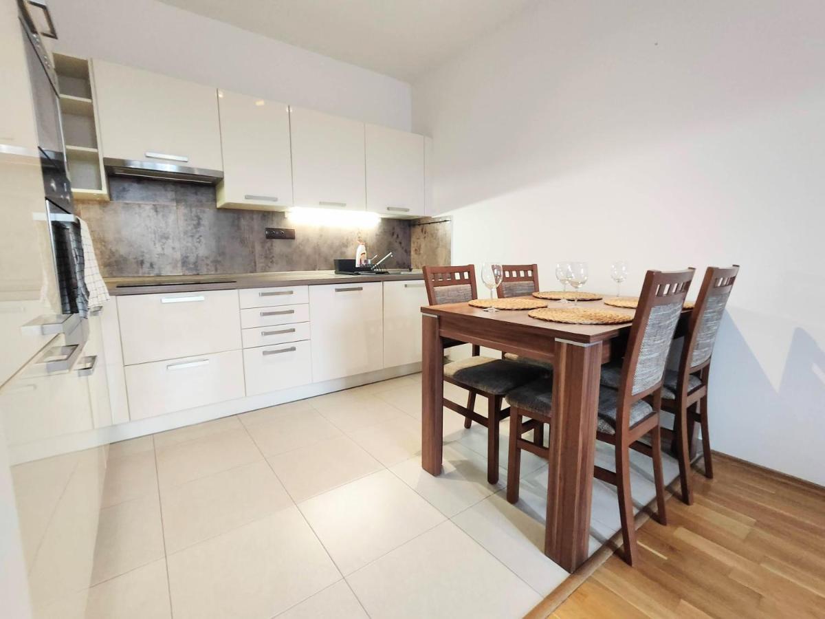 Mills - Free Parking - Balcony With City View - Close To Nivy Mall Братислава Экстерьер фото