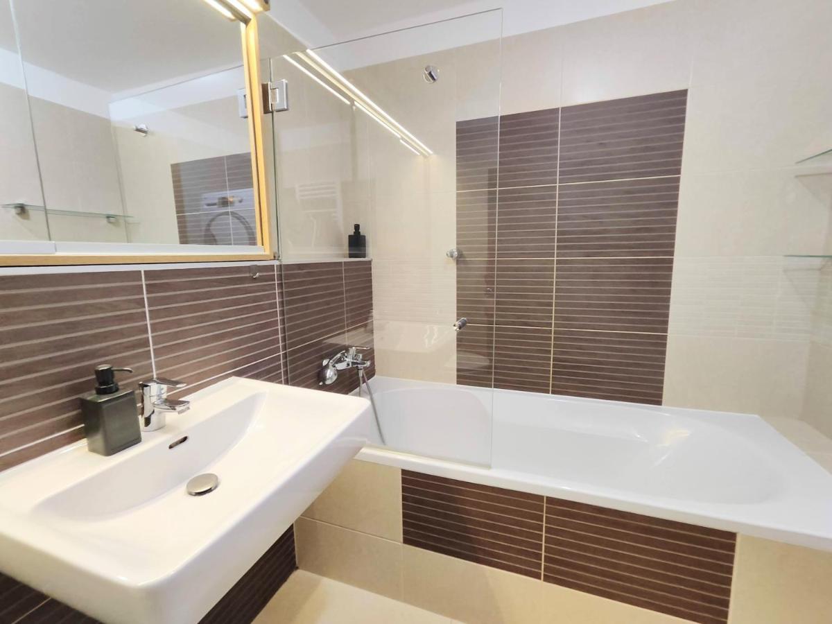 Mills - Free Parking - Balcony With City View - Close To Nivy Mall Братислава Экстерьер фото