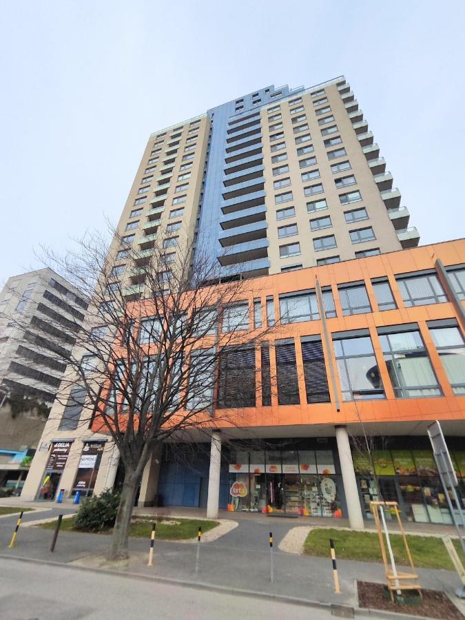 Mills - Free Parking - Balcony With City View - Close To Nivy Mall Братислава Экстерьер фото
