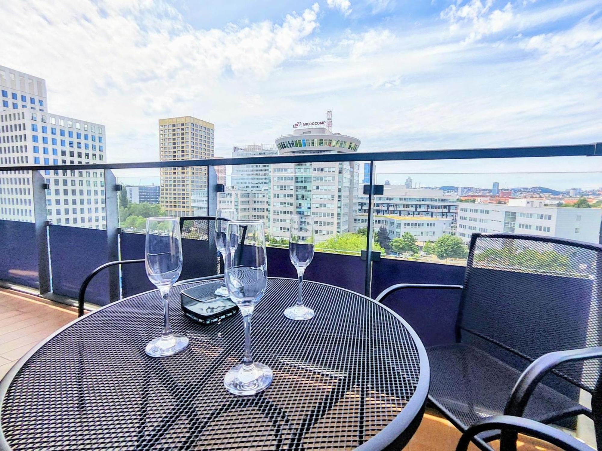 Mills - Free Parking - Balcony With City View - Close To Nivy Mall Братислава Экстерьер фото